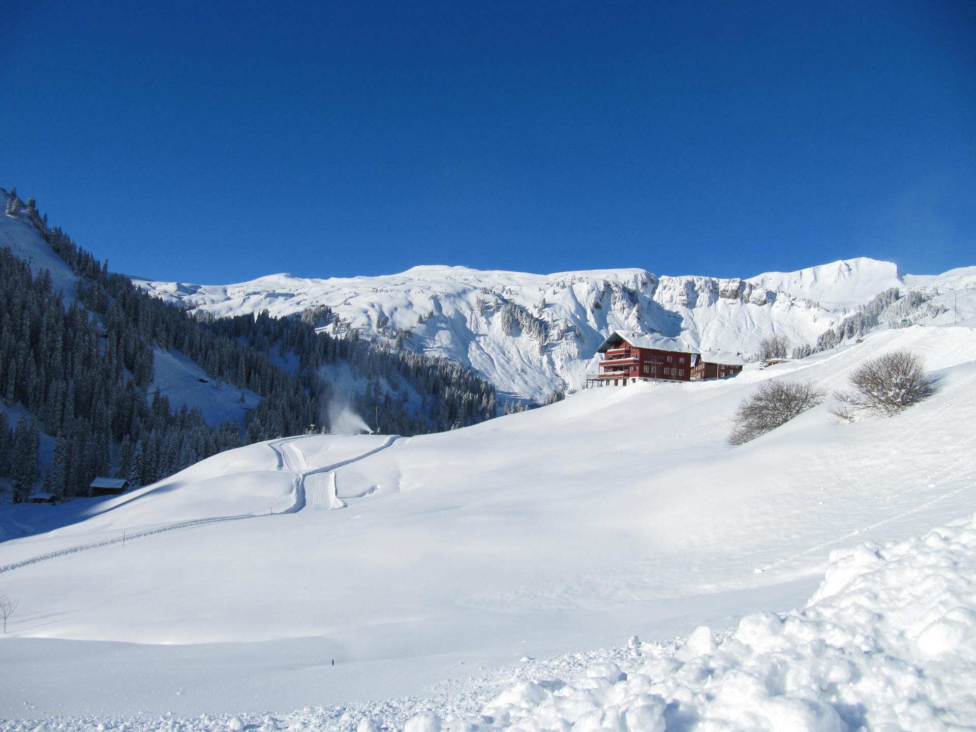 Das Ländle Hotel liegt direkt im Skigebiet