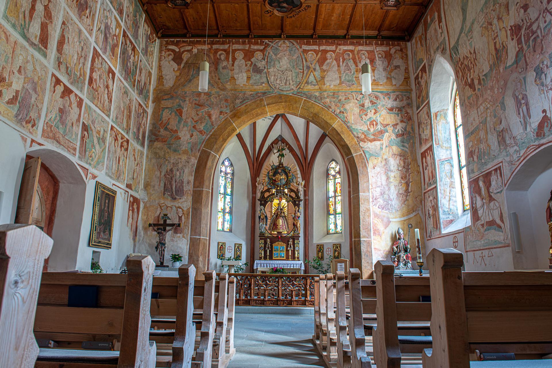 Fresken in der Damülser Kirche